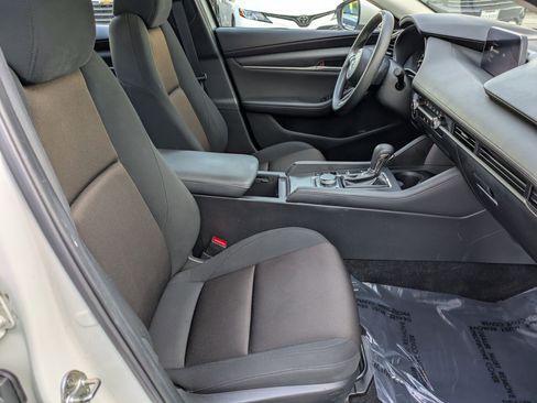Used 2021 MAZDA MAZDA3 s image 27