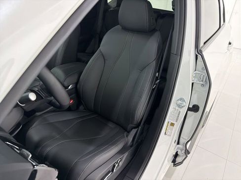 Certified 2025 Acura RDX SH-AWD image 13
