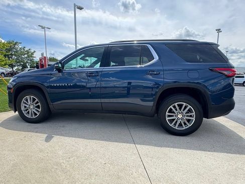 Used 2023 Chevrolet Traverse LT FWD image 4