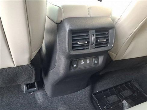 New 2026 Nissan Murano Platinum image 28