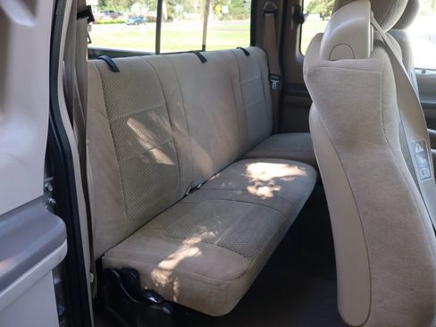 Used 2002 Ford F250 XL AWD/4WD image 21