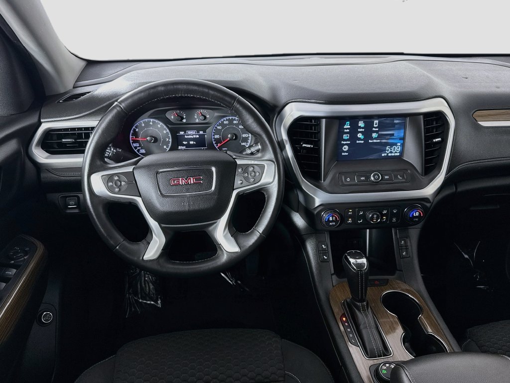 Used 2017 GMC Acadia SLE AWD/4WD image 25