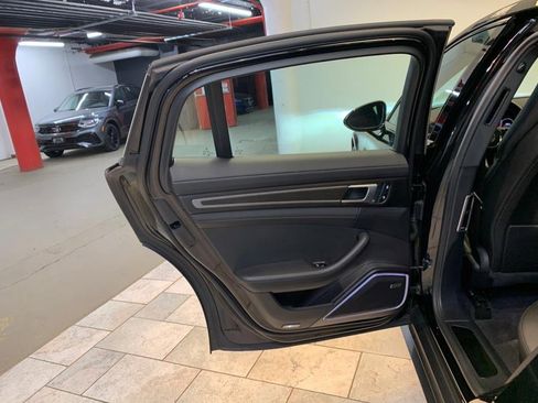 Used 2023 Porsche Panamera 4 Platinum Edition w/ Assistance Package image 15