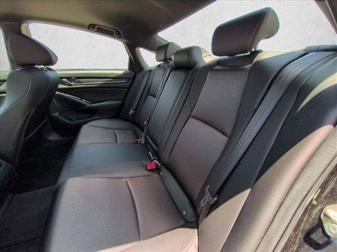 Used 2019 Honda Accord Sport image 18