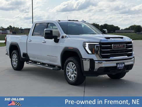 Used 2024 GMC Sierra 2500 SLT w/ SLT Premium Package AWD/4WD image 2