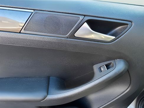 Used 2016 Volkswagen Jetta SEL w/ Lighting Package FWD image 14