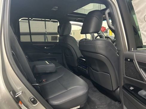 New 2025 Lexus LX 600 4WD w/ Luxury Package image 23