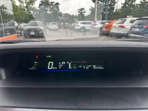 Used 2014 Toyota Prius V Three FWD image 22