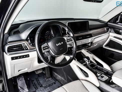 Used 2022 Kia Telluride EX w/ Towing Package image 17