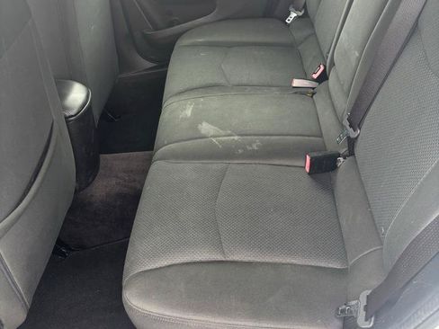 Used 2012 Chrysler 200 Touring FWD image 19