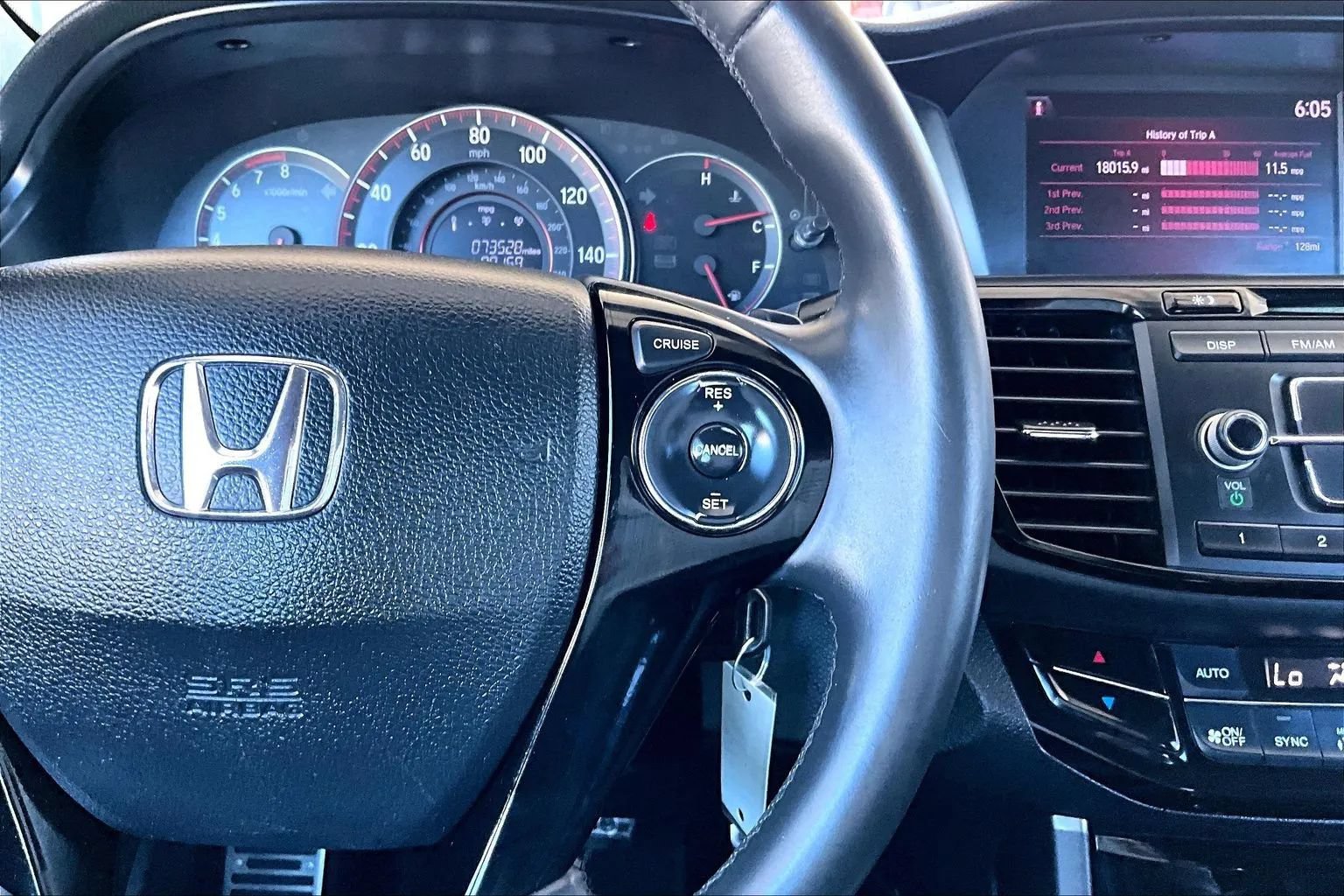 Used 2017 Honda Accord Sport image 11