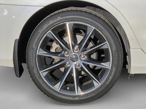 Used 2016 Toyota Camry XSE image 23