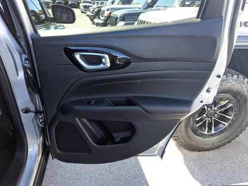 New 2026 Jeep Compass Latitude image 31