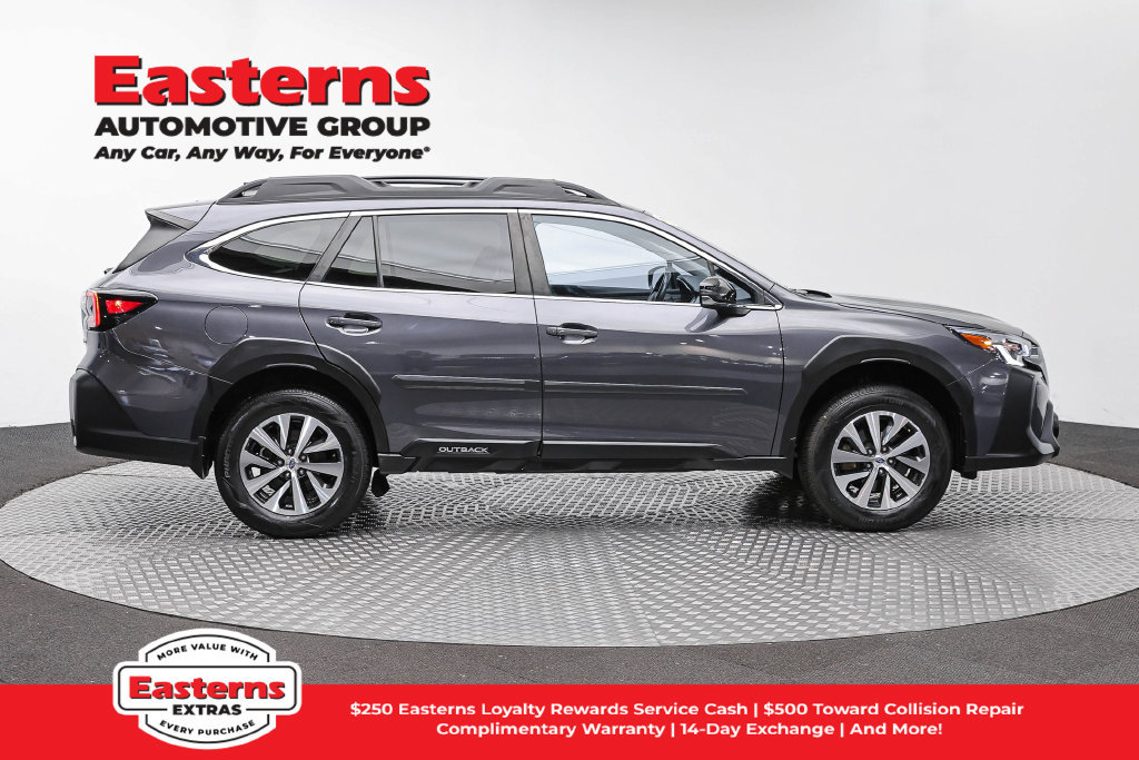 Used 2024 Subaru Outback Premium AWD/4WD image 5