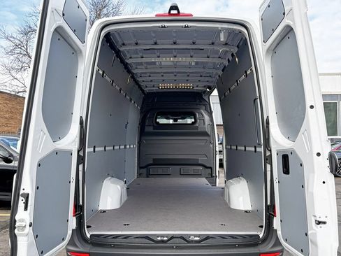 Used 2026 Mercedes-Benz Sprinter 2500 image 5
