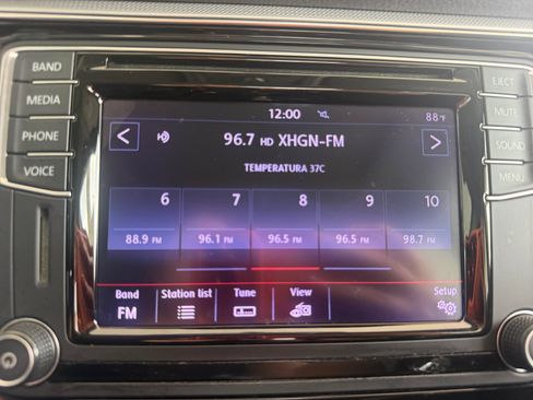 Used 2017 Volkswagen Passat 1.8T SE FWD image 15