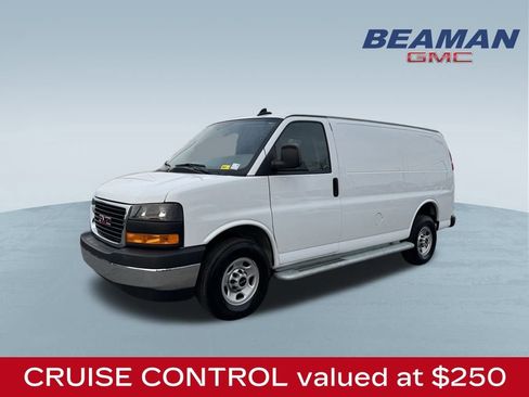 Used 2024 GMC Savana 2500 w/ Driver Convenience Package image 3