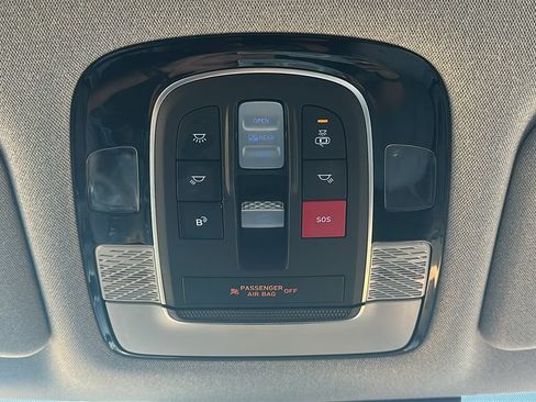 Used 2024 Hyundai Palisade Limited FWD image 31