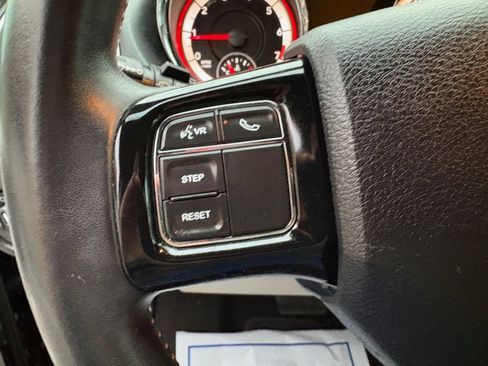 Used 2017 Dodge Grand Caravan SXT image 33