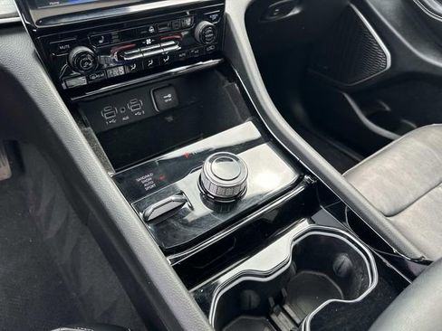 Certified 2022 Jeep Grand Cherokee Limited image 25