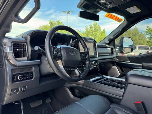 Used 2025 Ford F350 Platinum AWD/4WD image 17