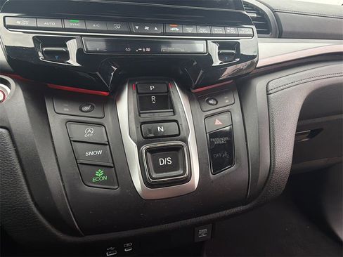 Used 2025 Honda Odyssey Sport-L image 9
