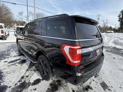 Used 2021 Ford Expedition XLT image 7