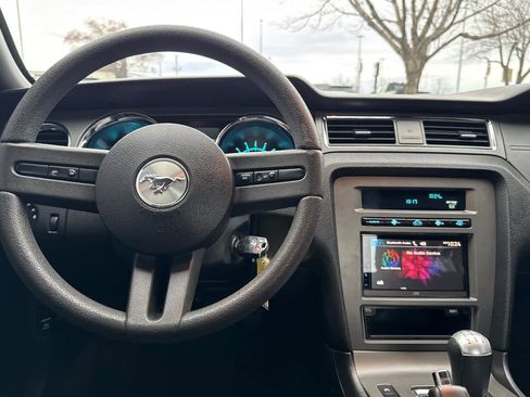 Used 2010 Ford Mustang GT image 14