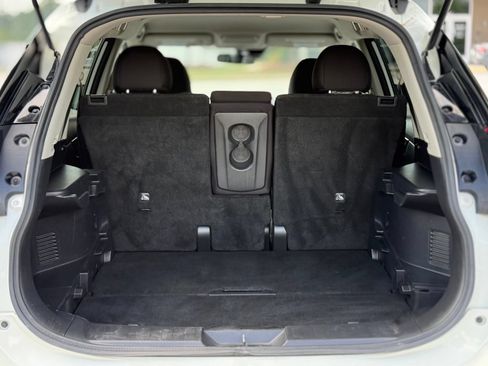 Used 2019 Nissan Rogue SV AWD/4WD image 51