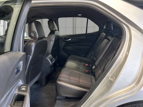 Used 2022 Chevrolet Equinox RS AWD/4WD image 10
