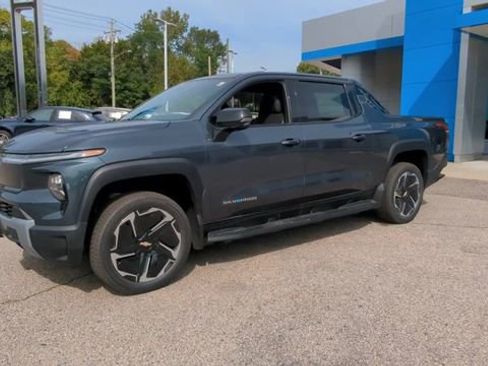 New 2026 Chevrolet Silverado EV LT w/ Premium Package image 4