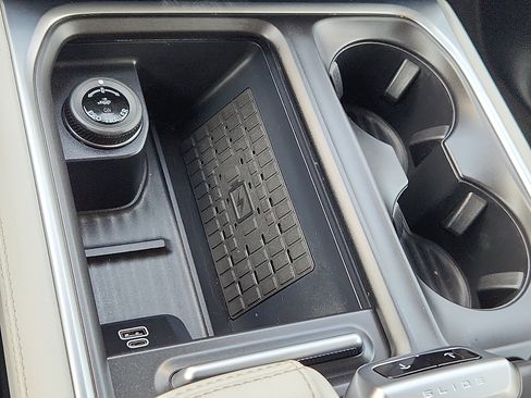 Used 2025 Ford Expedition Max Platinum w/ Driver's Package AWD/4WD image 29