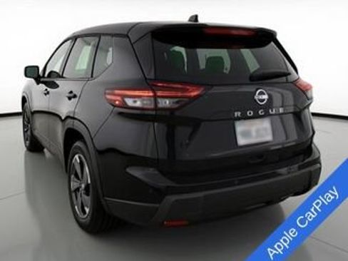 Used 2025 Nissan Rogue SV FWD image 2