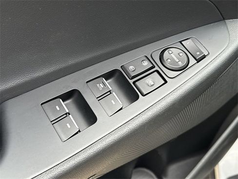 Used 2020 Hyundai Tucson Limited w/ Cargo Package image 16