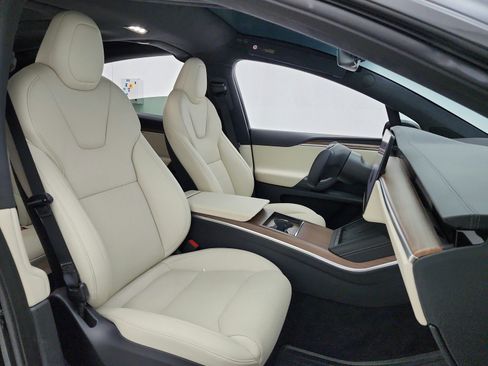 Used 2022 Tesla Model X AWD/4WD image 25