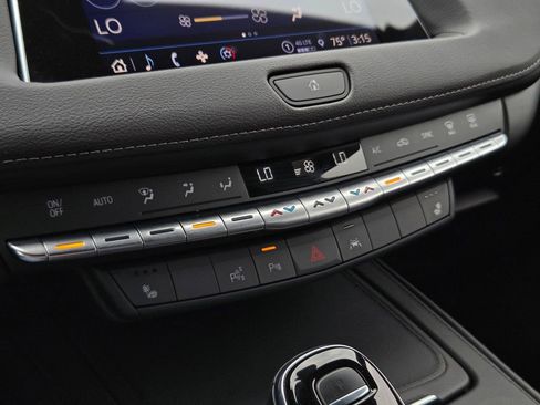 Certified 2023 Cadillac XT4 Premium Luxury w/ Enhanced Visibility Package image 21