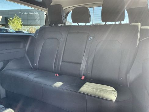 Certified 2023 Land Rover Defender 90 SE image 15