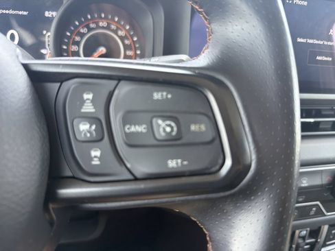 Used 2024 Jeep Gladiator Mojave AWD/4WD image 21