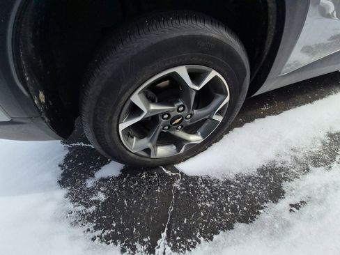 Used 2024 Chevrolet Trax LT w/ Driver Confidence Package image 8