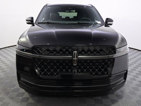 New 2025 Lincoln Navigator Reserve w/ Jet Appearance Package image 10