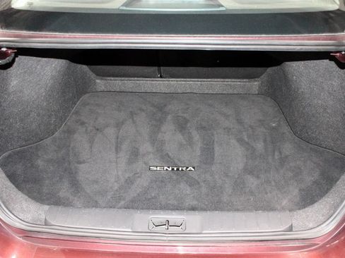 Used 2024 Nissan Sentra SV FWD image 13