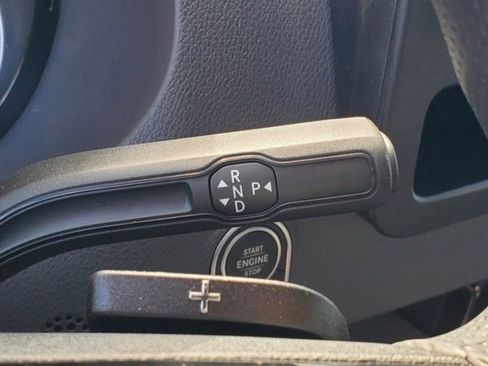 Used 2025 Mercedes-Benz Sprinter 2500 image 13