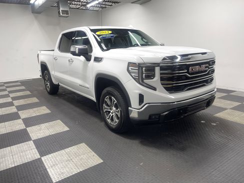 Used 2024 GMC Sierra 1500 SLT image 6