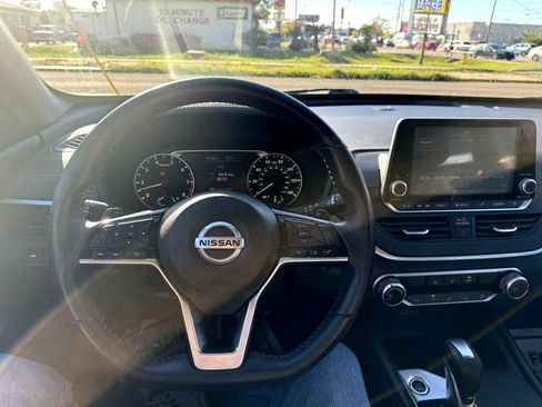Used 2020 Nissan Altima 2.5 SR image 15