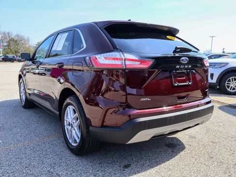 Used 2024 Ford Edge SEL w/ Convenience Package AWD/4WD image 3