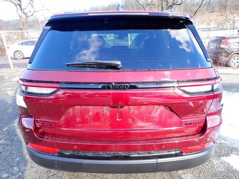 New 2025 Jeep Grand Cherokee Limited w/ Black Appearance Package image 4