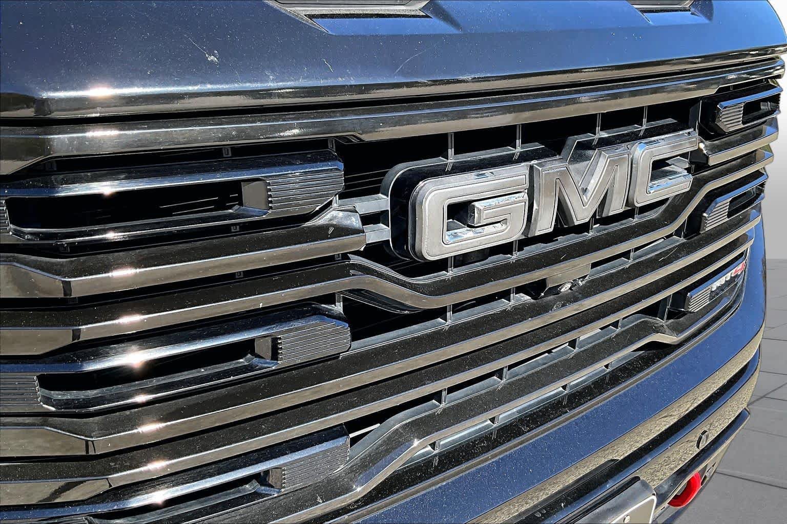 Used 2023 GMC Sierra 1500 AT4 w/ AT4 Premium Package AWD/4WD image 32