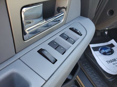 Used 2011 Ford F150 XLT w/ XLT Chrome Pkg AWD/4WD image 18