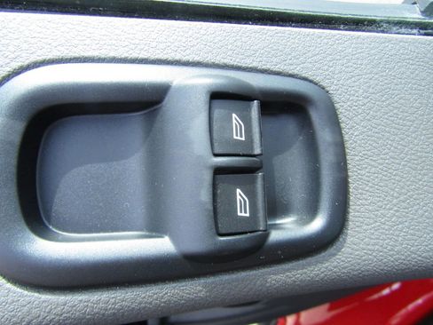 Used 2024 Ford E-Transit 148 Medium Roof image 17