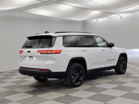 New 2026 Jeep Grand Cherokee L Limited w/ Limited Altitude Package AWD/4WD image 11
